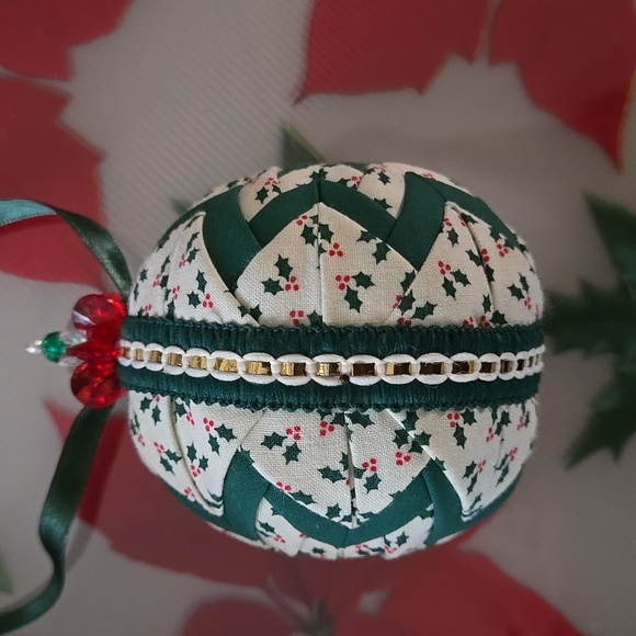Handmade Quilted Christmas Ornament - Picture 2 of 6